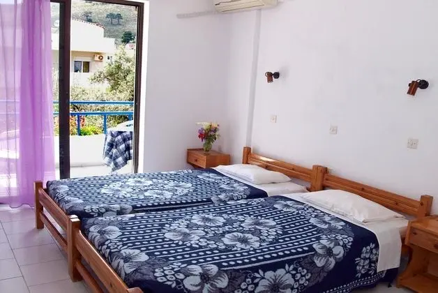 1 Çift Kişilik Veya 2 Tek Kişilik Yatak Garden View