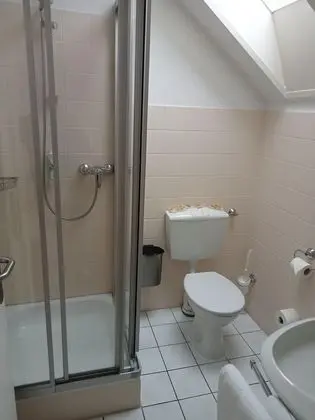 Basic Tek Büyük Yataklı Oda (external bathroom)