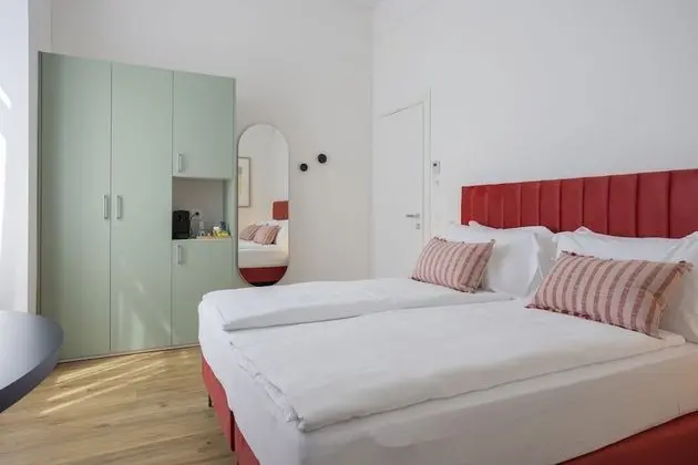 Comfort Tek Büyük Yataklı Oda