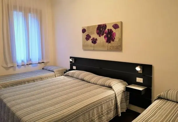Standard Dört Kişilik Oda, Banyolu/Duşlu