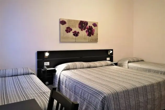 Standard Dört Kişilik Oda, Banyolu/Duşlu