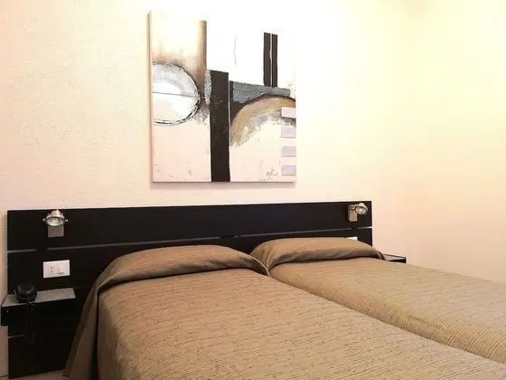 Standard Tek Büyük veya İki Ayrı Yataklı Oda, Banyolu/Duşlu