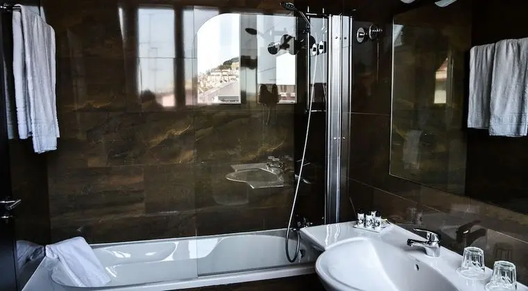 Executive Üç Kişilik Oda