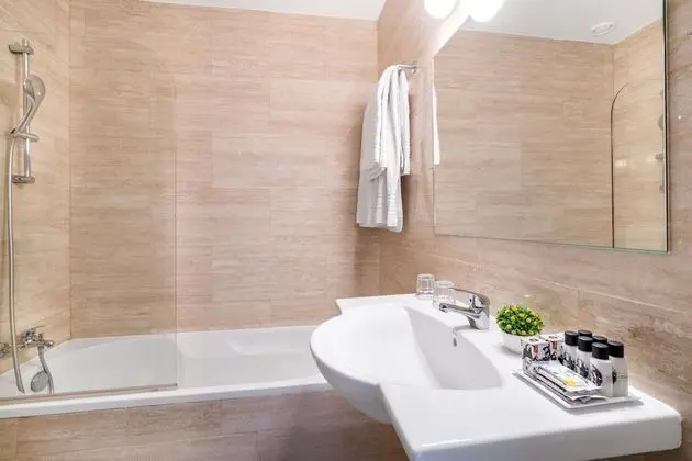 Executive Üç Kişilik Oda