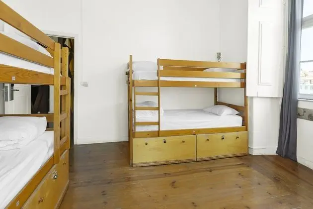 Standard Ortak Ranzalı Oda, Karma Ranzalı Oda, Ortak Banyo (4 bed dorm)