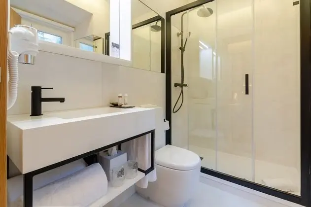 Standard Tek Büyük veya İki Ayrı Yataklı Oda