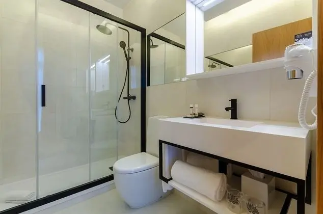 Superior Tek Büyük veya İki Ayrı Yataklı Oda