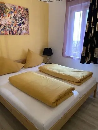 Basic Tek Büyük Yataklı Oda