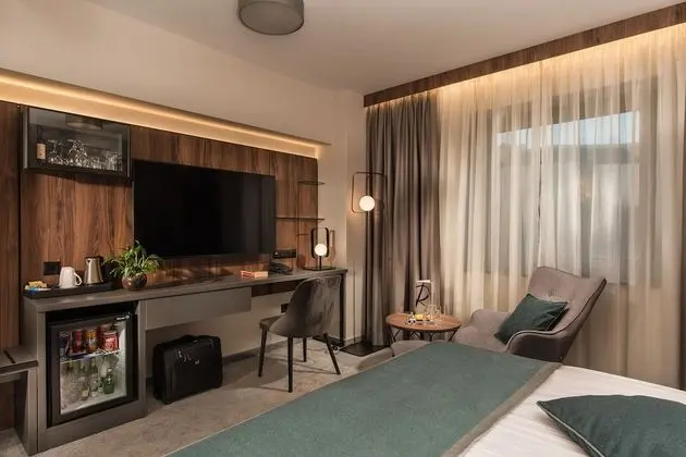 Classic Double or Twin with free Wi-Fi, coffee and tea making facilities