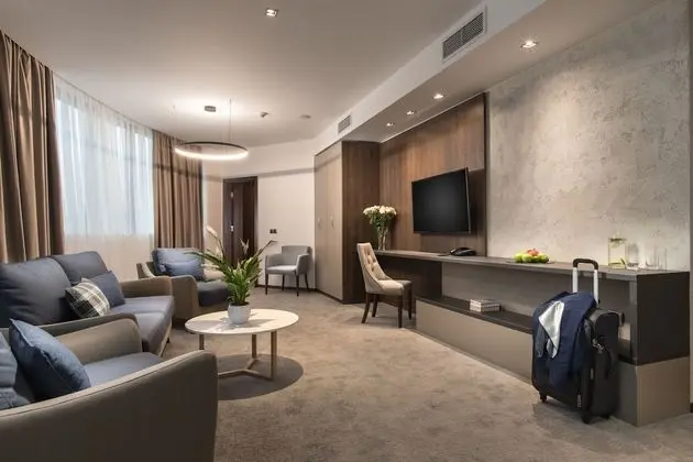 One Bedroom Apartment