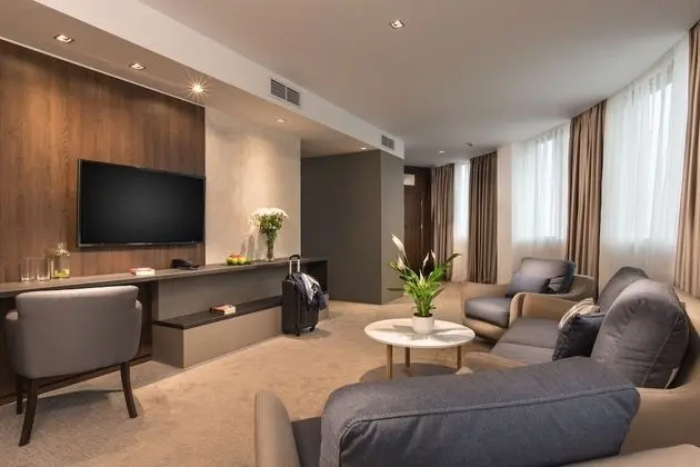 One Bedroom Apartment