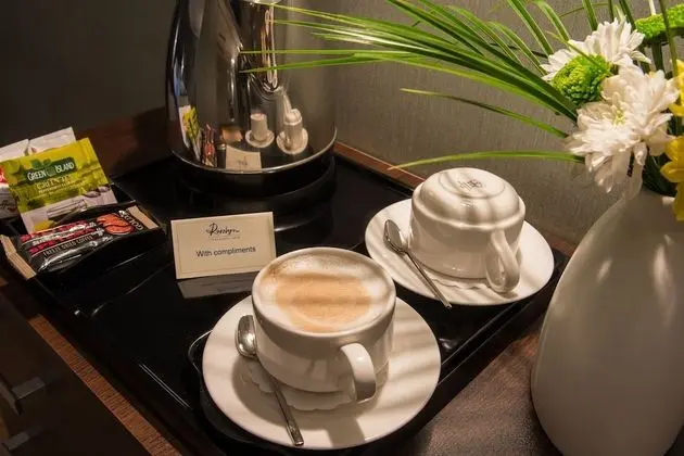 Standard Double or Twin with free Wi-Fi, coffee and tea making facilities