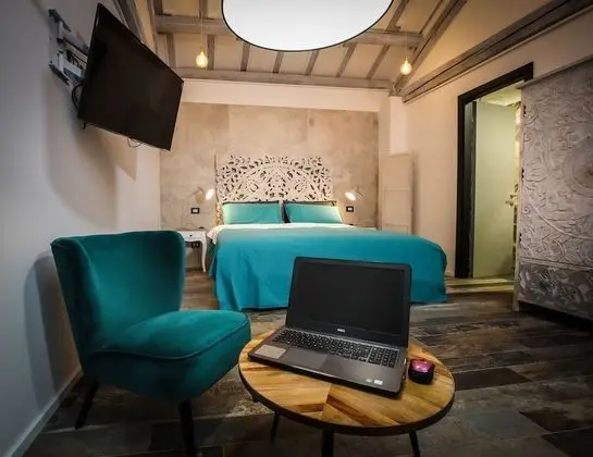 Junior Stüdyo Süit