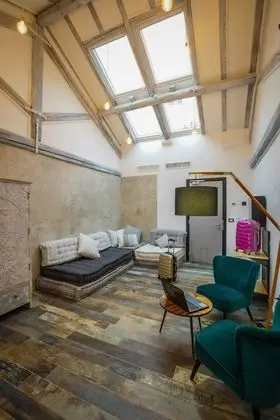 Junior Stüdyo Süit