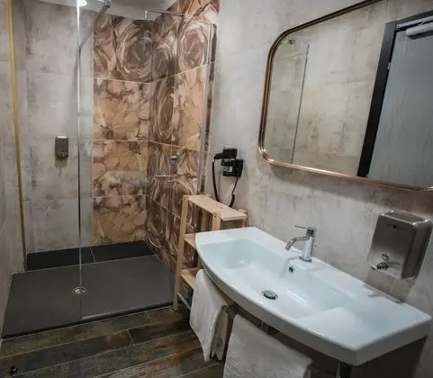 Junior Stüdyo Süit