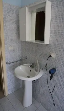 Büyük Yataklı Tek Kişilik Oda