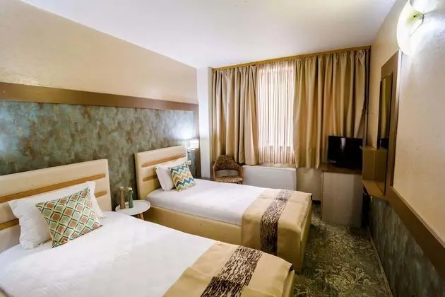 Deluxe Tek Büyük veya İki Ayrı Yataklı Oda