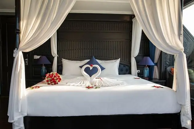 Honeymoon Tek Büyük Yataklı Oda (Suite, Private Terrace)
