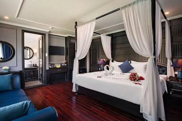 Honeymoon Tek Büyük Yataklı Oda (Suite, Private Terrace)