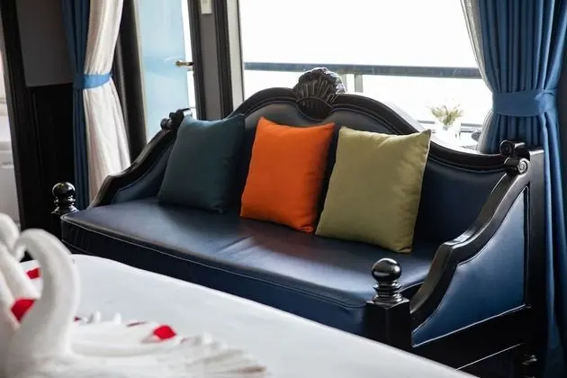 Luxury Oda (Rosy Suite, Private Balcony)