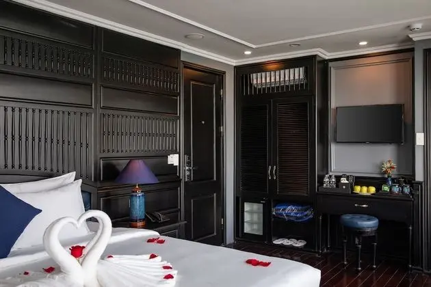 Luxury Oda (Rosy Suite, Private Balcony)