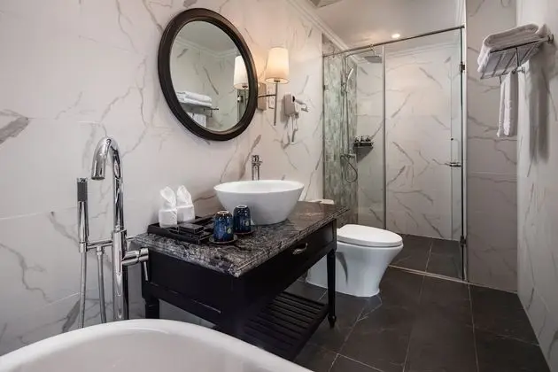 Luxury Oda (Rosy Suite, Private Balcony)