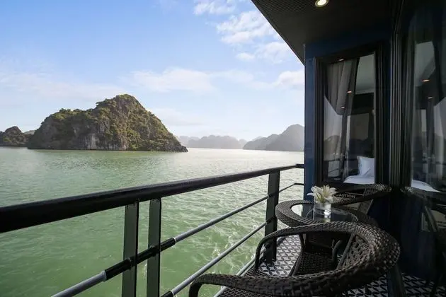 Luxury Oda (Rosy Suite, Private Balcony)