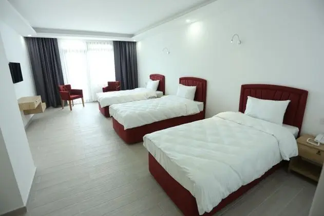 Triple, Deniz Manzaralı, Balkonlu
