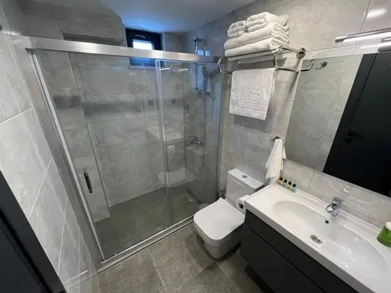Ekonomik Üç Kişilik Oda, Manzarasız, Bodrum Kat