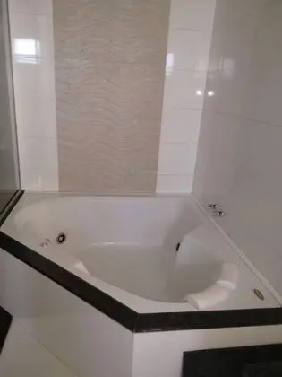 Büyük Yataklı Tek Kişilik Oda