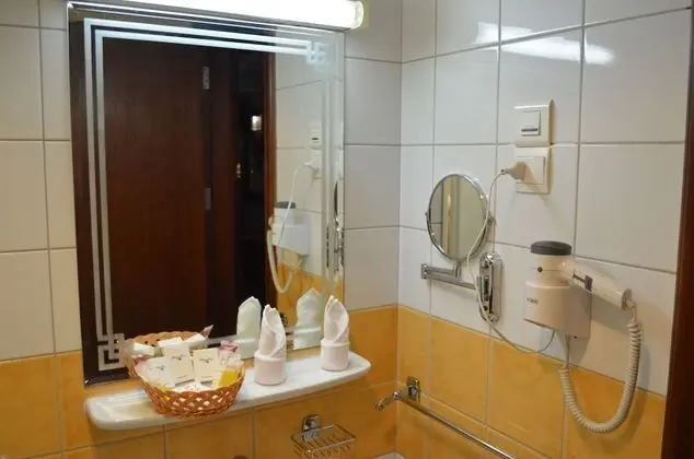 Standard Dört Kişilik Oda