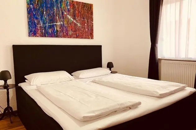 Family Oda, 1 Büyük (Queen) Boy Yatak ve Çekyat, Sigara İçilmez