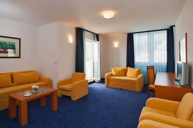 Apart Daire, 1 Büyük (Queen) Boy Yatak, Balkon