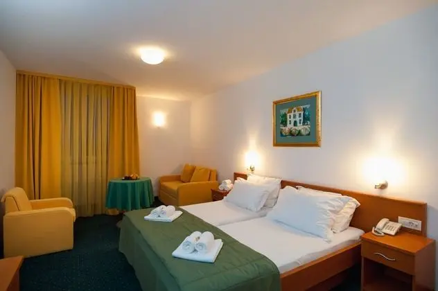 Standard Tek Büyük Yataklı Oda