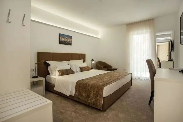 Superior Tek Büyük veya İki Ayrı Yataklı Oda, Ek Bina