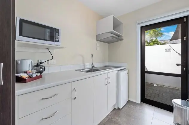 Deluxe Stüdyo, 1 En Büyük (King) Boy Yatak ve Çekyat, Sıcak Su Havuzu
