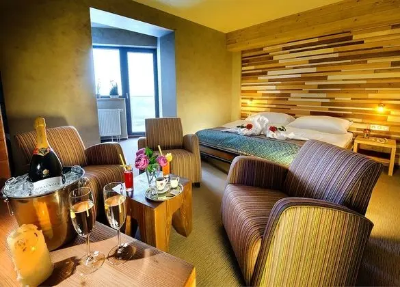 Deluxe Dört Kişilik Oda, Balkon, Tepe Manzaralı