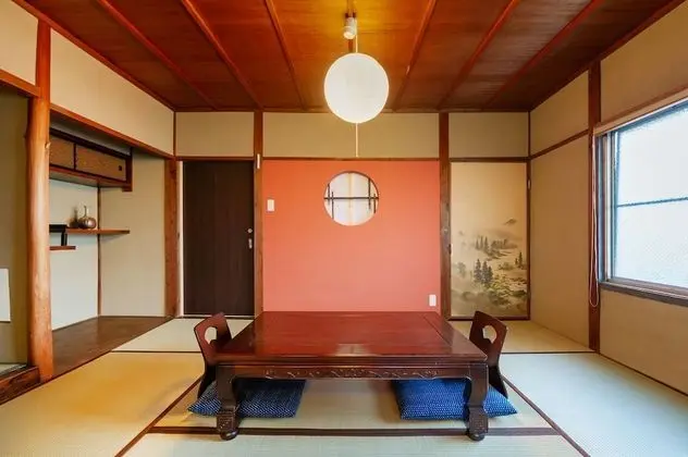 Ev (Private Vacation)