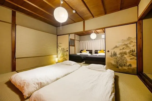 Ev (Private Vacation)
