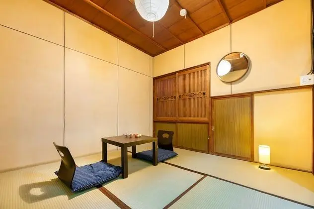 Ev (Private Vacation)