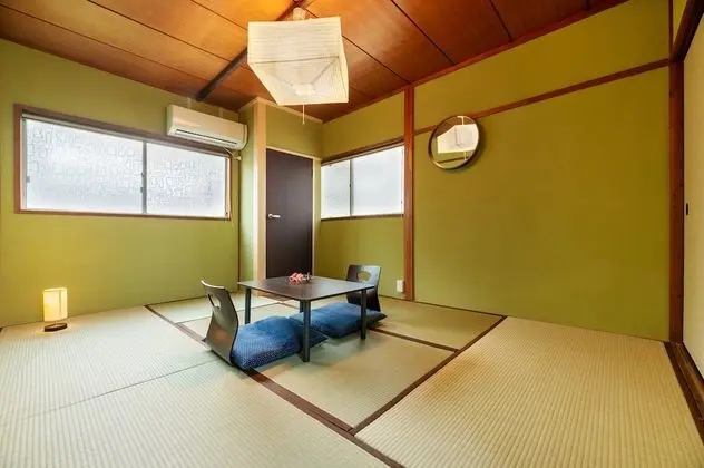 Ev (Private Vacation)