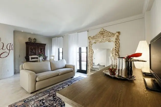 Deluxe Suite with kitchenette (B+B)