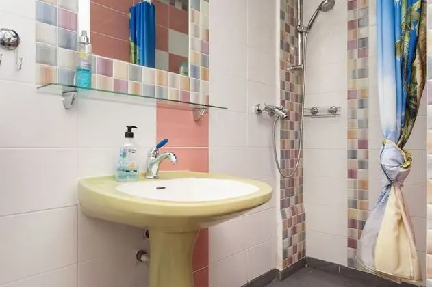 Basic Ortak Ranzalı Oda (8 beds)