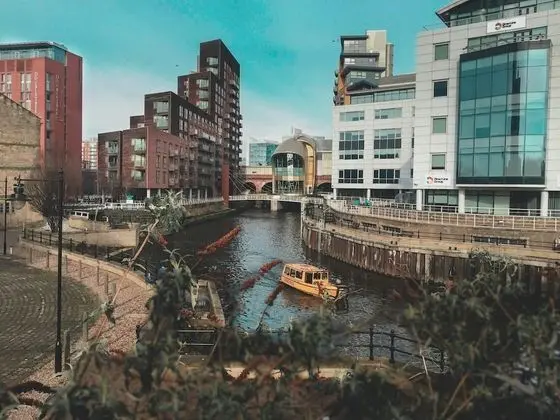 Stüdyo, Banyolu/Duşlu