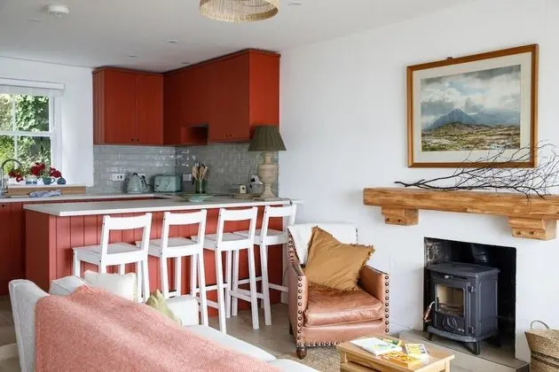 Luxury Kır Evi, Banyolu/Duşlu, Liman Manzaralı (Quay Cottage )