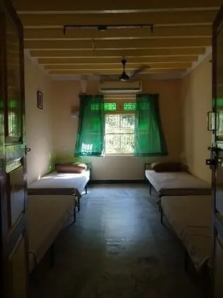 Comfort Ortak Ranzalı Oda (AC)