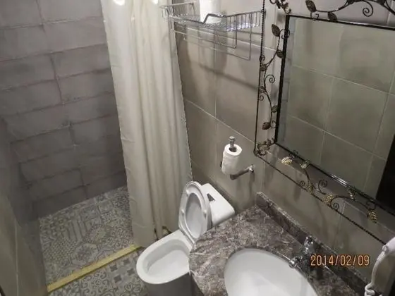 Economy Ortak Ranzalı Oda, Sadece kadınlar için, Ortak Banyo