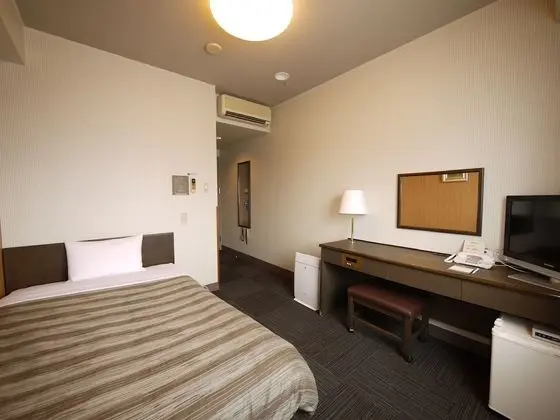 Tek Kişilik Oda, Sigara İçilebilir