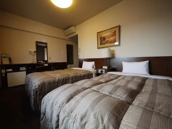 İki Ayrı Yataklı Oda, Sigara İçilebilir