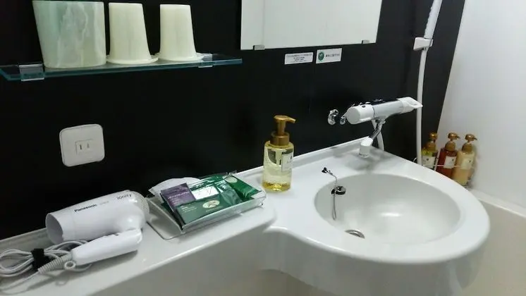 Tek Kişilik Oda, Sigara İçilmez